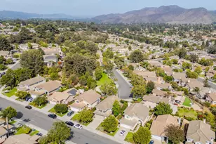 676 Buenos Tiempos Dr, Camarillo, CA 93012 - Photo 2