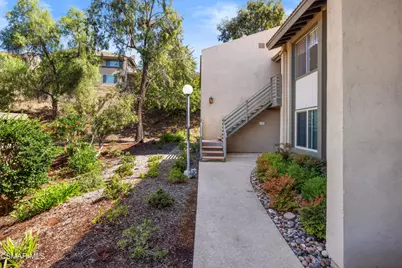 224 Oakleaf Drive #105, Thousand Oaks, CA 91360 - Photo 4