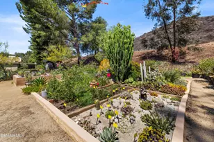 224 Oak Leaf Dr, Thousand Oaks, CA 91360 - Photo 44