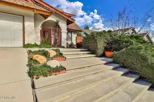 5260 Edgeware Dr, Calabasas, CA 91301 - Photo 46