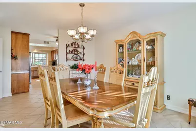 5260 Edgeware Drive, Calabasas, CA 91301 - Photo 16