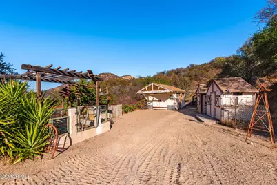 356 E Carlisle Road, Thousand Oaks, CA 91361 - Photo 52