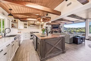 356 E Carlisle Rd, Thousand Oaks, CA 91361 - Photo 2