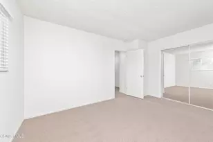 22002 Ybarra Rd, Woodland Hills, CA 91364 - Photo 26