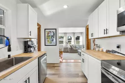 5429 Fairview Place, Agoura Hills, CA 91301 - Photo 8