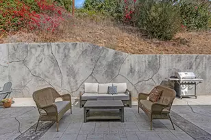 391 Grandview Cir, Camarillo, CA 93010 - Photo 40