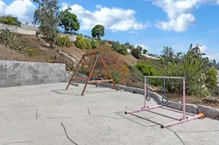 391 Grandview Cir, Camarillo, CA 93010 - Photo 44
