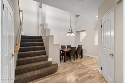 1047 Mountain Oak Place, Newbury Park, CA 91320 - Photo 2