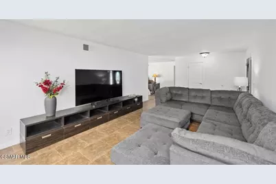 2766 Broadmoor Avenue, Simi Valley, CA 93065 - Photo 8