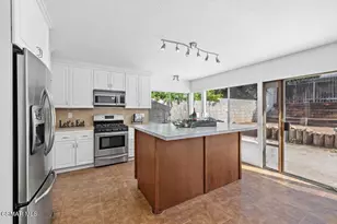 2766 Broadmoor Ave, Simi Valley, CA 93065 - Photo 14