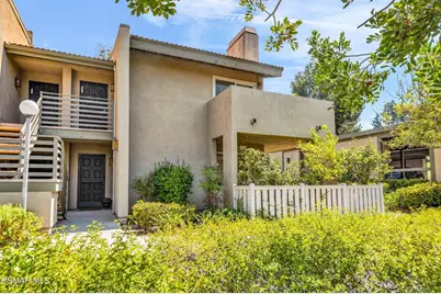 224 Oakleaf Drive #102, Thousand Oaks, CA 91360 - Photo 2