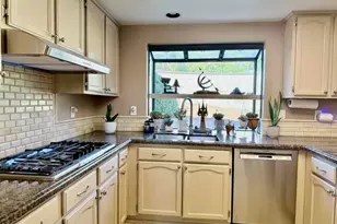 510 Savona Way, Oak Park, CA 91377 - Photo 10