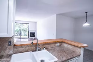 1420 N Stanley Ave, Los Angeles, CA 90046 - Photo 16