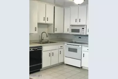 286 Oakleaf Drive #23, Thousand Oaks, CA 91360 - Photo 8