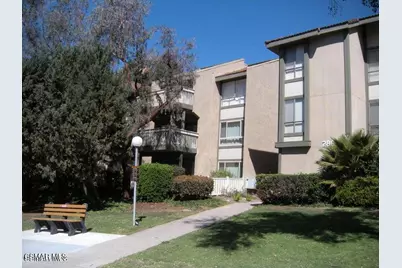 286 Oakleaf Drive #23, Thousand Oaks, CA 91360 - Photo 2