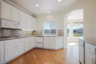 590 Cricketfield, Lake Sherwood, CA 91361 - Photo 14
