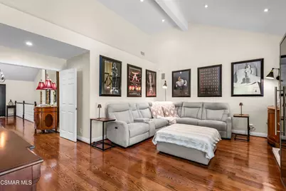 325 Cherry Hills Court, Thousand Oaks, CA 91320 - Photo 12