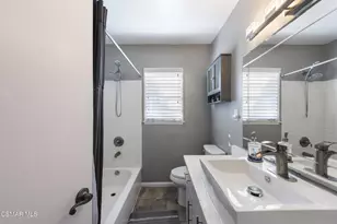 8466 Springford Dr, Los Angeles, CA 91352 - Photo 20