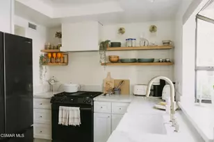 5716 Skyview Way, Agoura Hills, CA 91301 - Photo 10