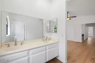 4139 Lost Springs Dr, Calabasas, CA 91301 - Photo 18
