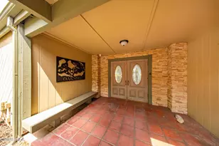 245 Oak Leaf Dr, Thousand Oaks, CA 91360 - Photo 22