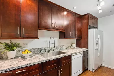 23637 Park Capri #36, Calabasas, CA 91302 - Photo 22