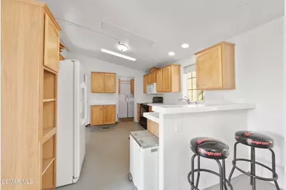 6079 Cedar Street, Simi Valley, CA 93063 - Photo 6