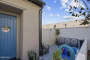 2579 Little Rock Lane, Simi Valley, CA 93065 - Photo 2