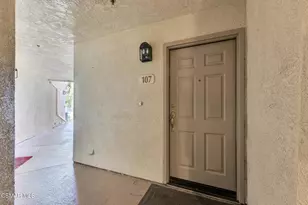 5728 Oak Bend Ln, Oak Park, CA 91377 - Photo 32