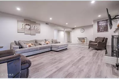 761 Lyons Court, Simi Valley, CA 93065 - Photo 12