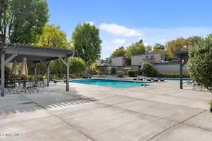 22050 Calvert St, Woodland Hills, CA 91367 - Photo 20