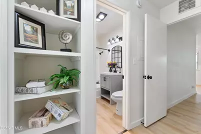 22050 Calvert Street #10, Woodland Hills, CA 91367 - Photo 14