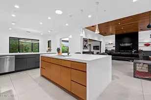 2786 Queen's Garden Dr, Thousand Oaks, CA 91361 - Photo 14