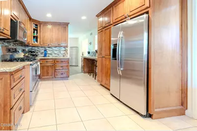 1041 Balsamo Avenue, Simi Valley, CA 93065 - Photo 14