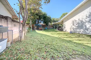 1041 Balsamo Ave, Simi Valley, CA 93065 - Photo 36