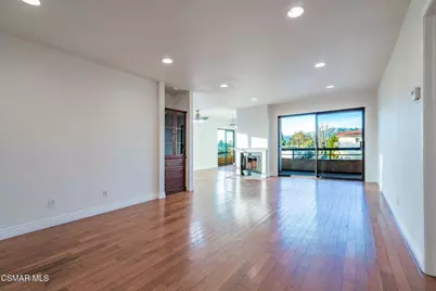 8710 Independence Avenue #307, Canoga Park, CA 91304 - Photo 2