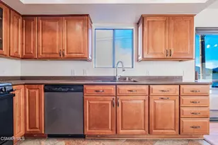 8710 Independence Ave, Canoga Park, CA 91304 - Photo 10