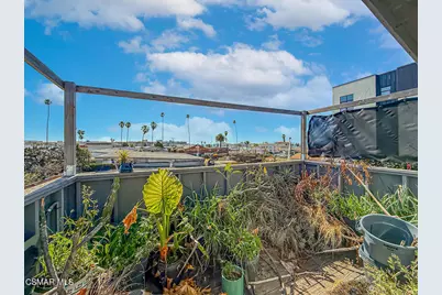 954 E Thompson, Ventura, CA 93001 - Photo 32