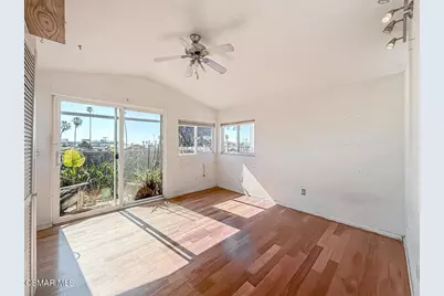 954 E Thompson, Ventura, CA 93001 - Photo 30