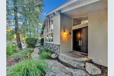 17032 Cotter Place, Encino, CA 91436 - Photo 2