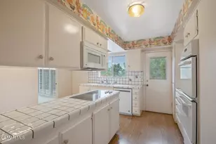 23325 Bessemer St, Woodland Hills, CA 91367 - Photo 12