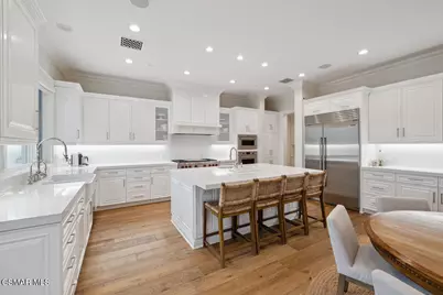 112 Hampstead Court, Westlake Village, CA 91361 - Photo 8