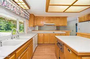 39 Inverness Rd, Thousand Oaks, CA 91361 - Photo 14