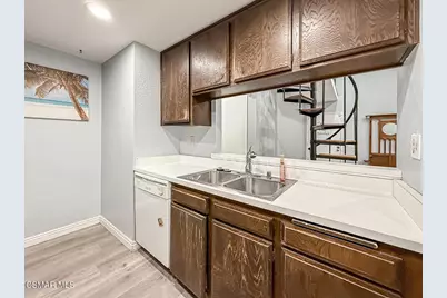 2098 Covington Avenue, Simi Valley, CA 93065 - Photo 10