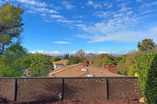 607 Valley Oak Ln, Newbury Park, CA 91320 - Photo 2