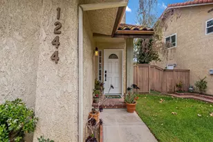 1244 Heatherview Dr, Oak Park, CA 91377 - Photo 32