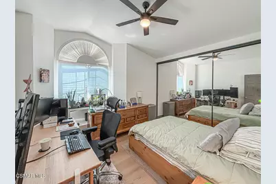 658 Llanerch Lane, Simi Valley, CA 93065 - Photo 32