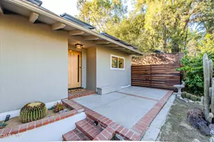5101 Calatrana Dr, Woodland Hills, CA 91364 - Photo 4