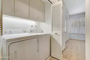 10550 Wilshire Blvd, Los Angeles, CA 90024 - Photo 14