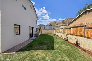 28722 Lincoln Ave, , CA 91384 - Photo 46